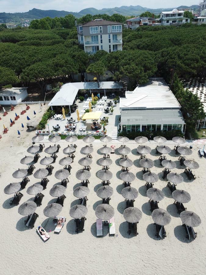 Hotel Monaco & Garden Голем Екстер'єр фото